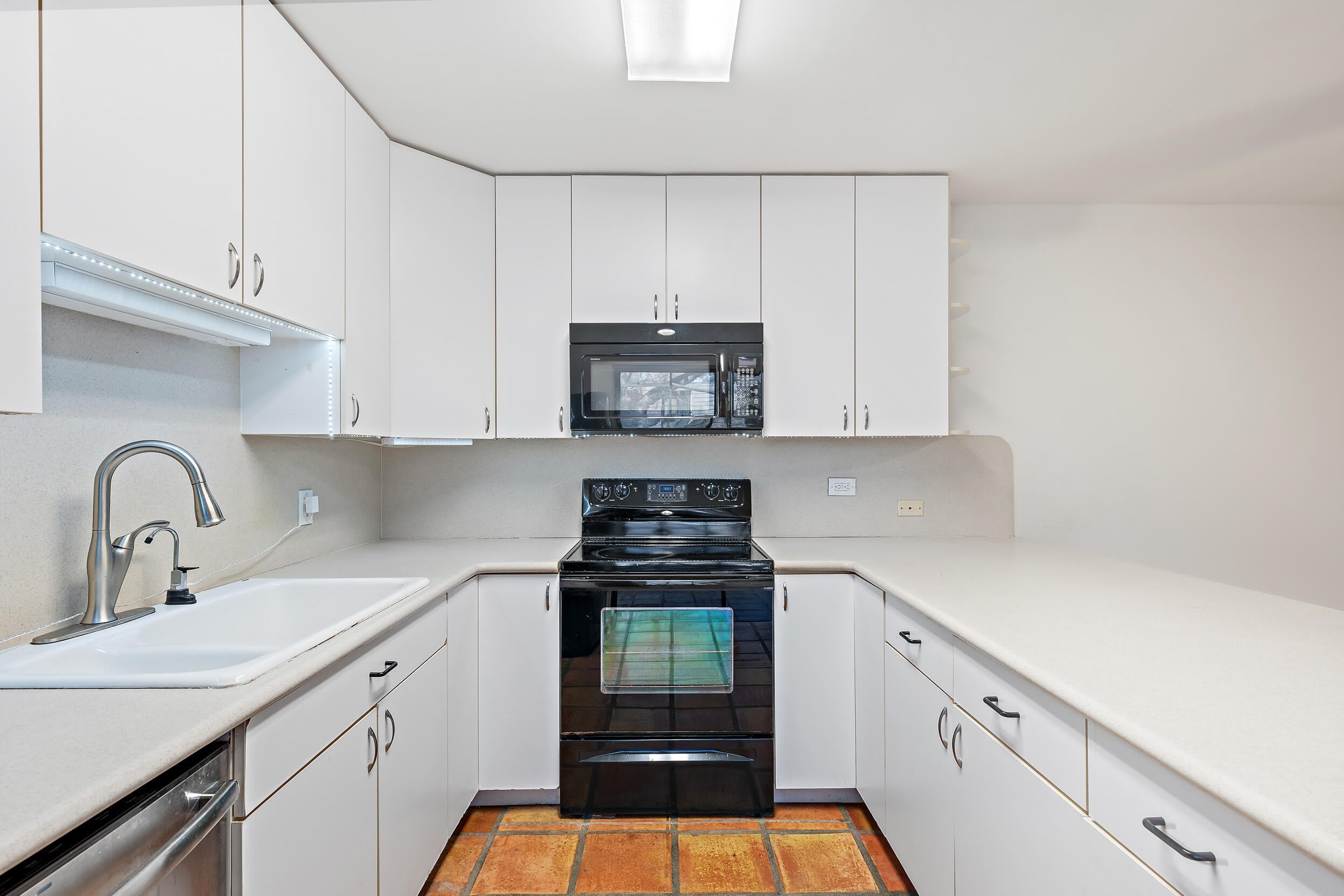 227 2nd Terrace – photo 2