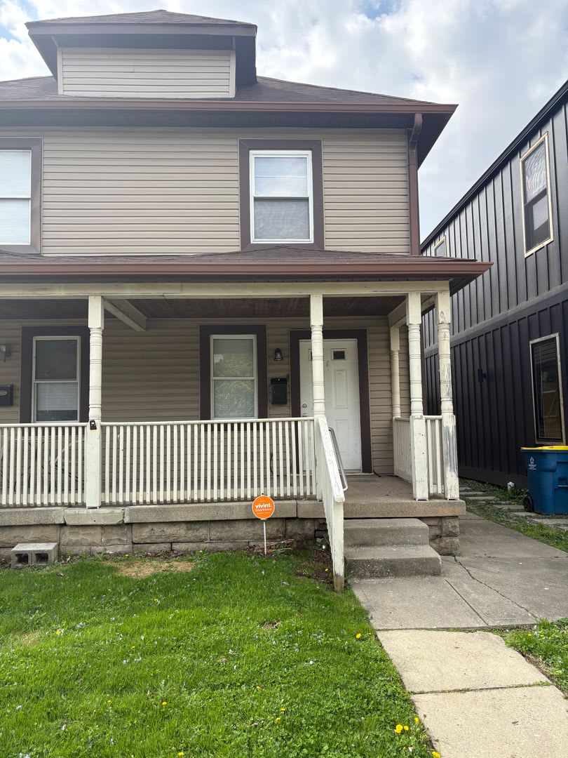 3 bedroom 1 1/2 bath HISTORICAL FOUNTAIN SQUARE – photo 2