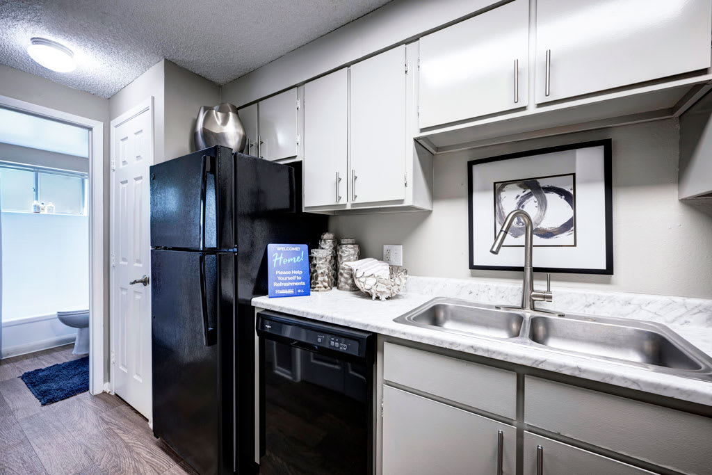 Ten 30 and 49 Apartments – photo 4