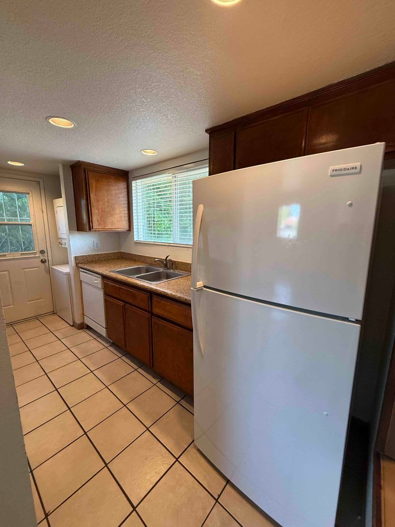 2 Bed 2 Full Bath Condo – photo 4