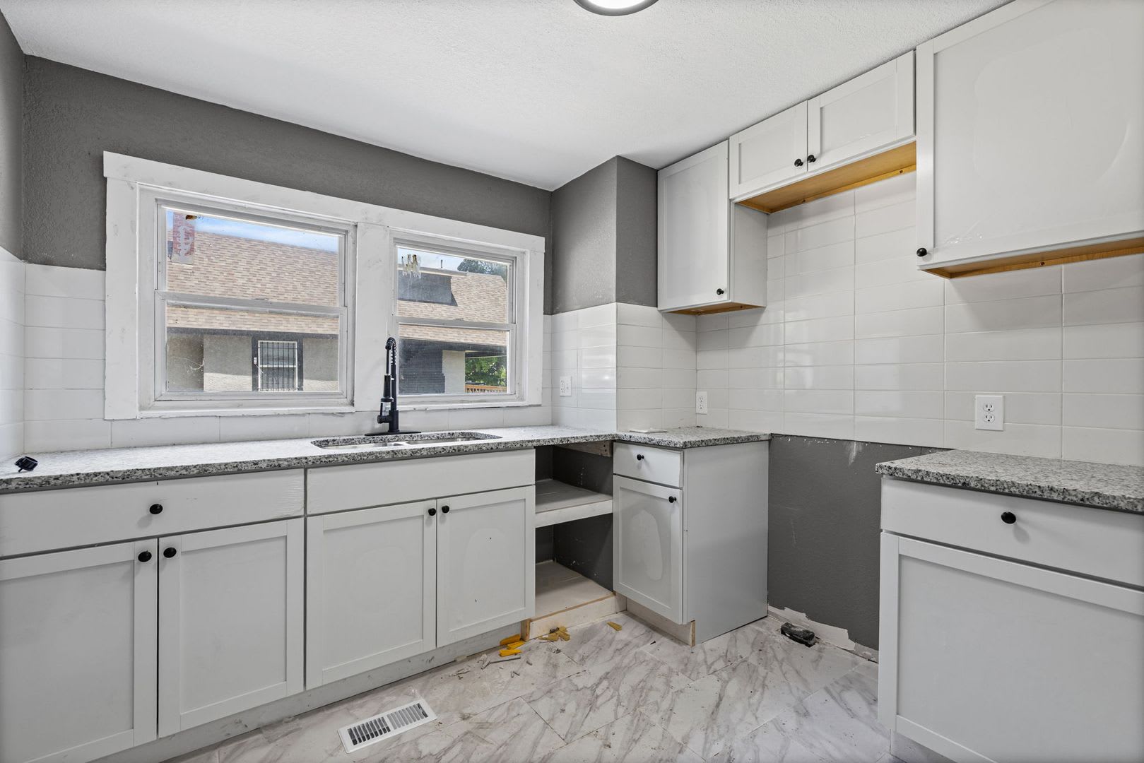 4 Bed 2 Bath Home – photo 5