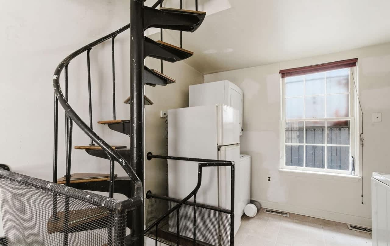 1625 Addison St – photo 4