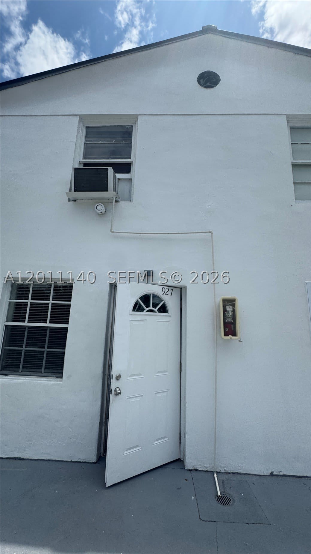921 N 17th Ct – photo 3