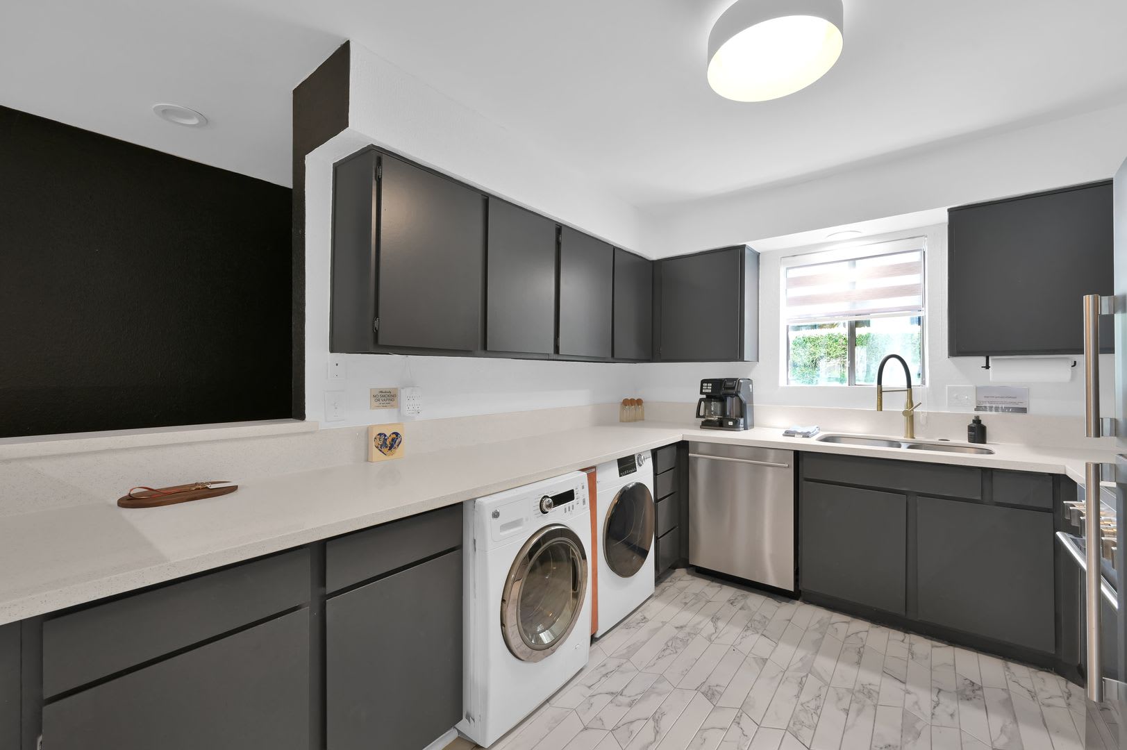 Wonderful 1 Bed 1 Bath In Convenient Location – photo 3