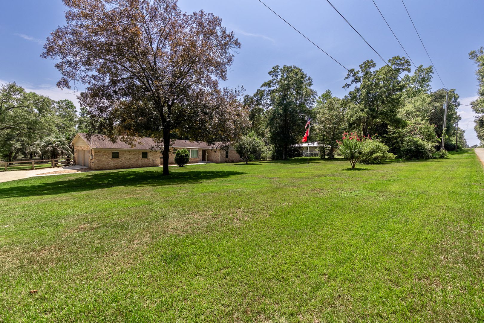Spacious 3-Bedroom Fairhope Home with Pool, Screened Porch & Remodeled Kitchen – photo 2