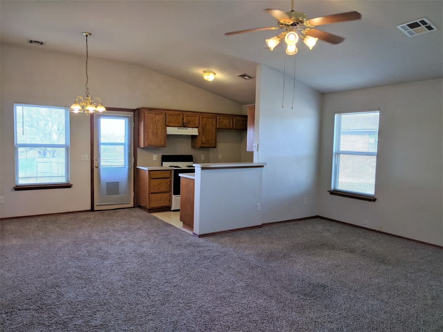 2821 East Lake Dr Norman 3 Bedroom 2 Bath 2 Car Garage – photo 3