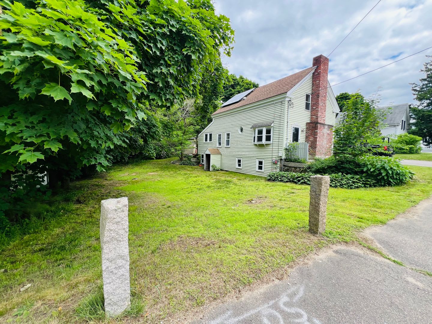 Large newly renovated single family home offering 4 bedrooms + a study and 3 full baths – photo 1