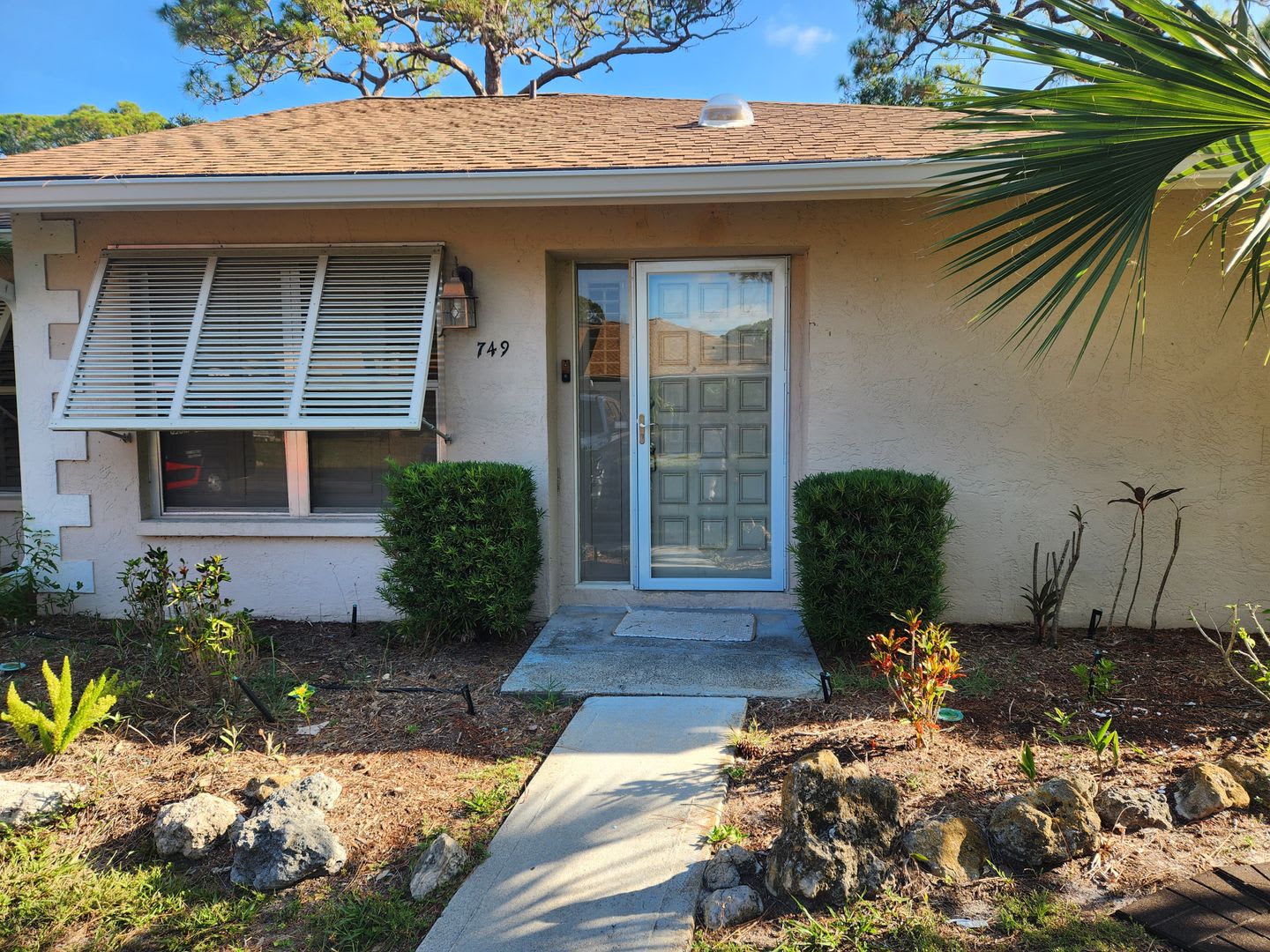 749 N. Jefferson Ave., Sarasota, FL 34237 – photo 2