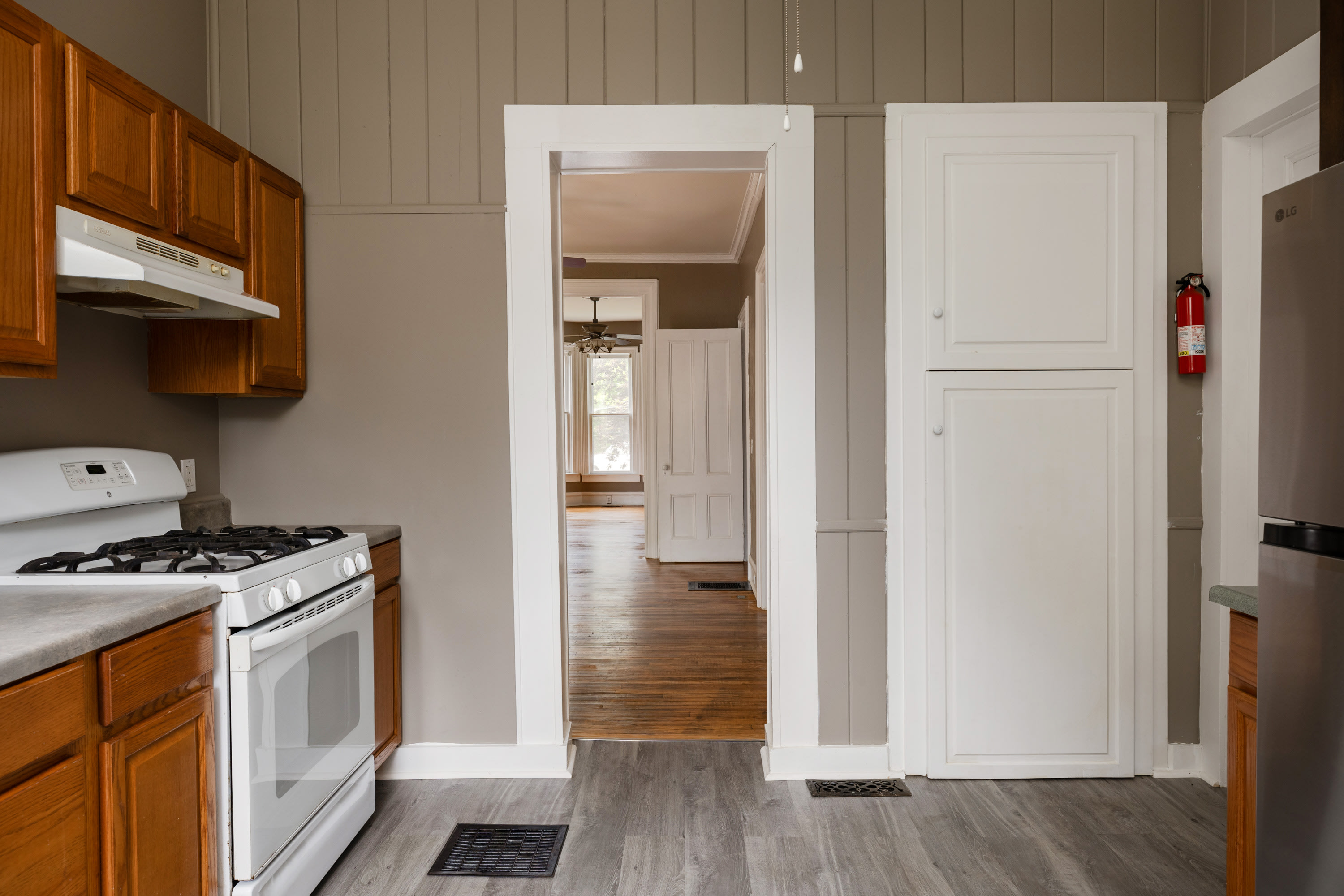 355 West Clinton Street – photo 4