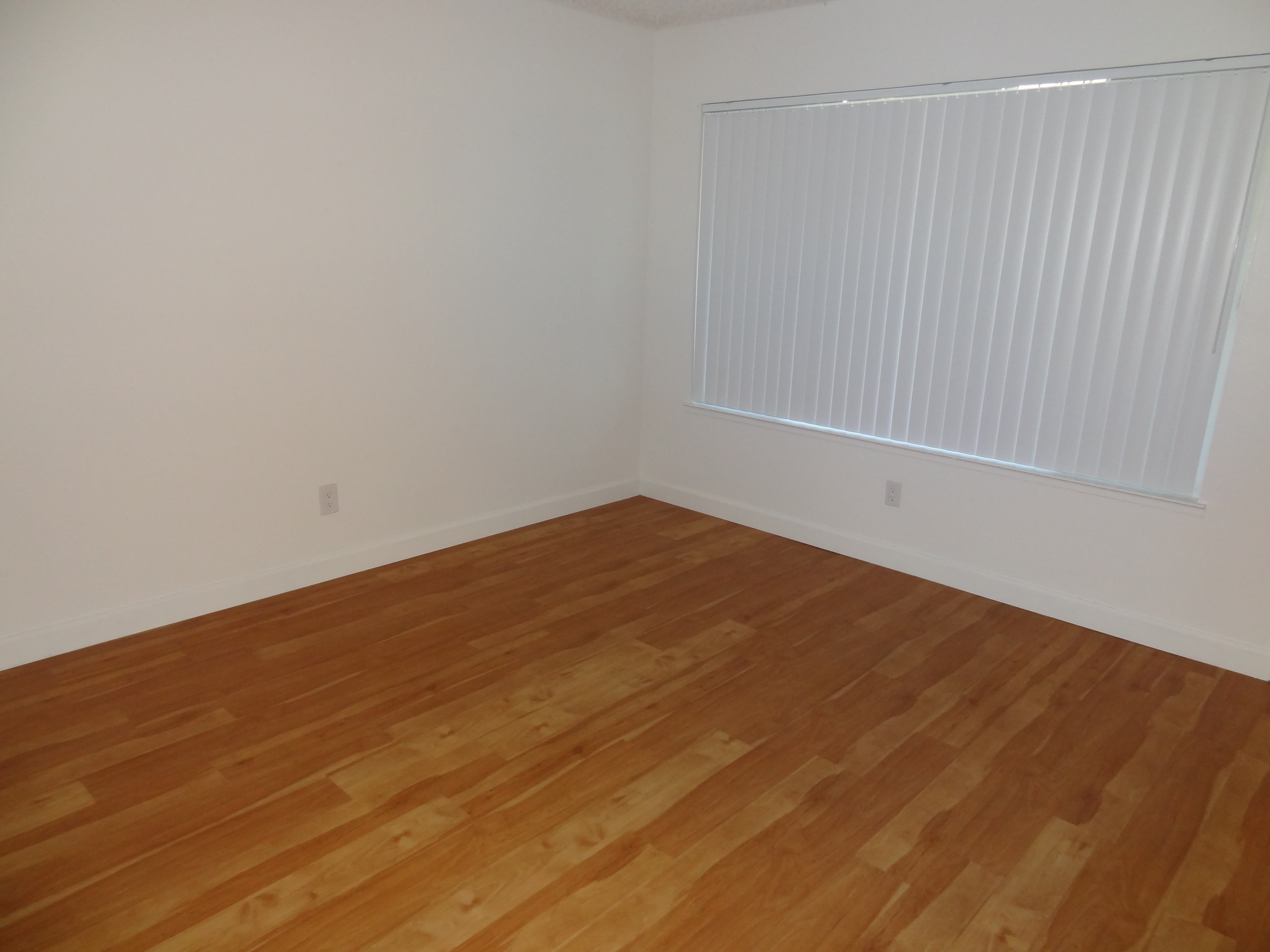 539 W Sierra Avenue – photo 3