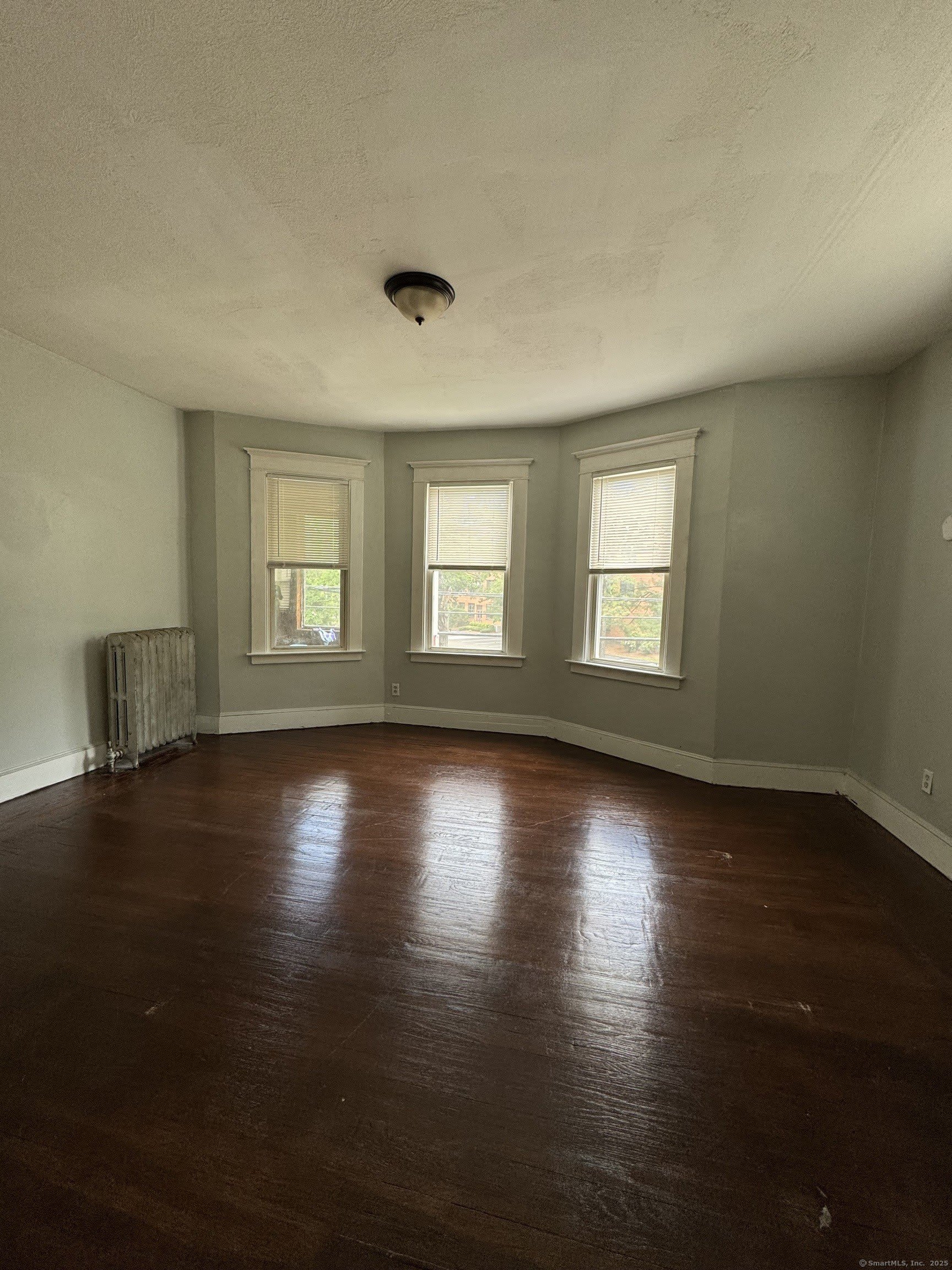 918 Winchester Avenue – photo 5