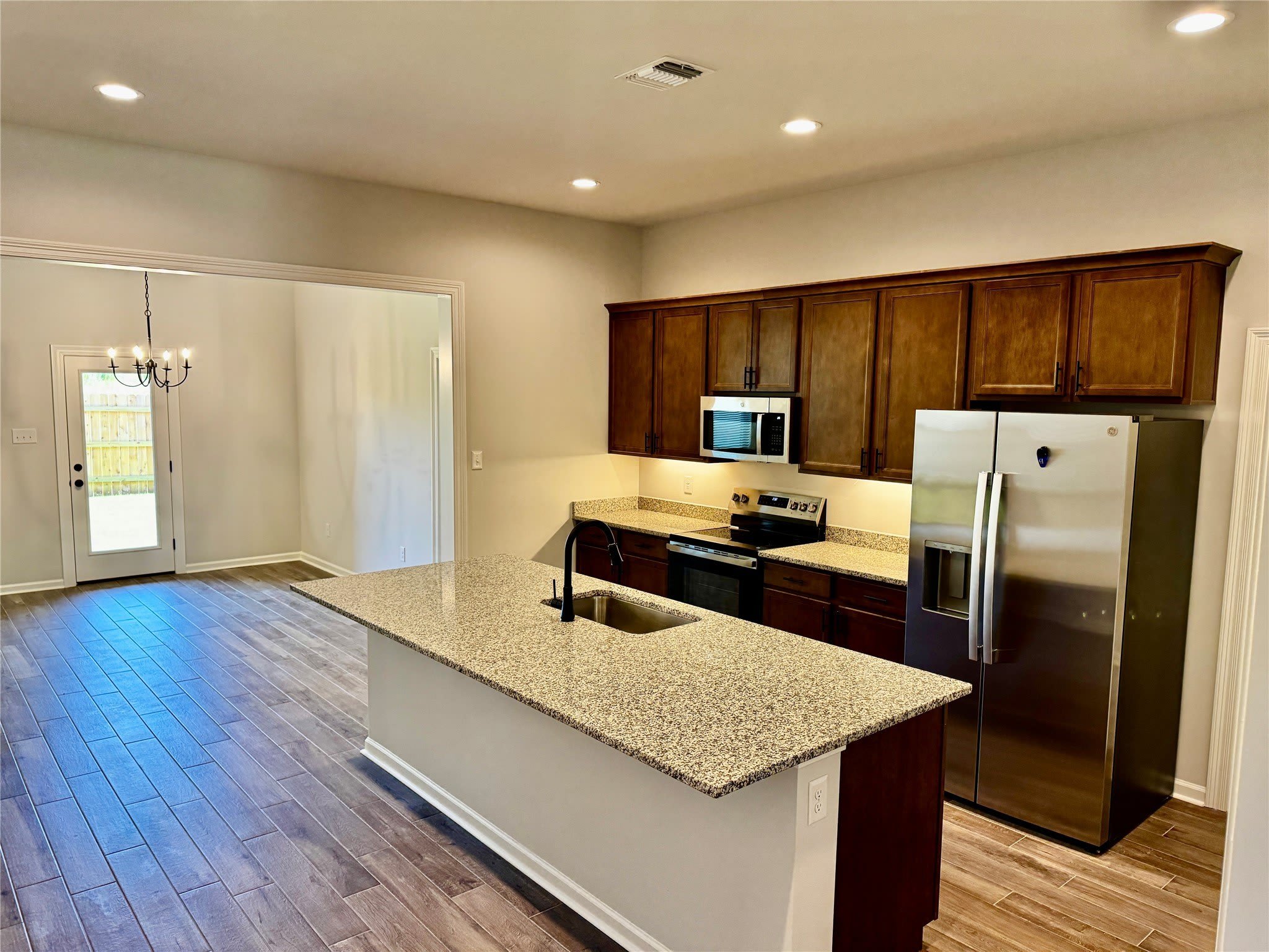 190 Berkshire Place – photo 4