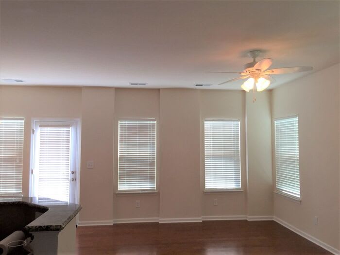 2416 Silverthorn Drive – photo 4
