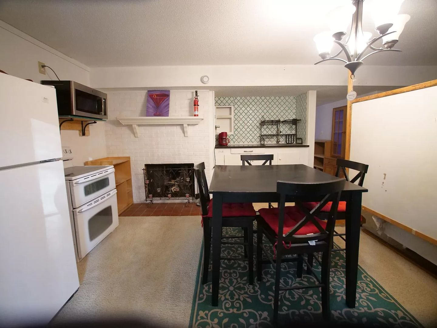 Studio Apartment for Rent at Dixon Dr – photo 5