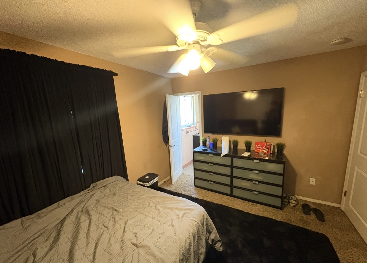 1090 Margaret Drive – photo 3