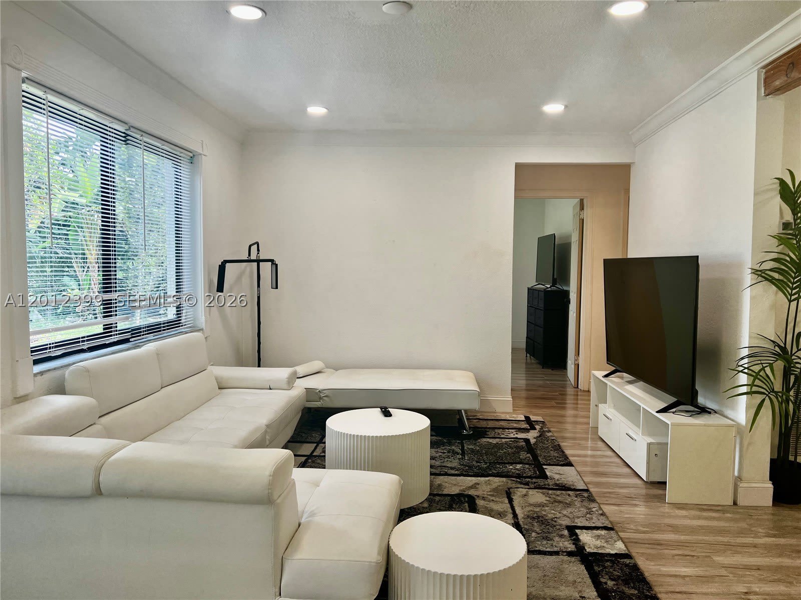 12040 N Miami Ave – photo 1