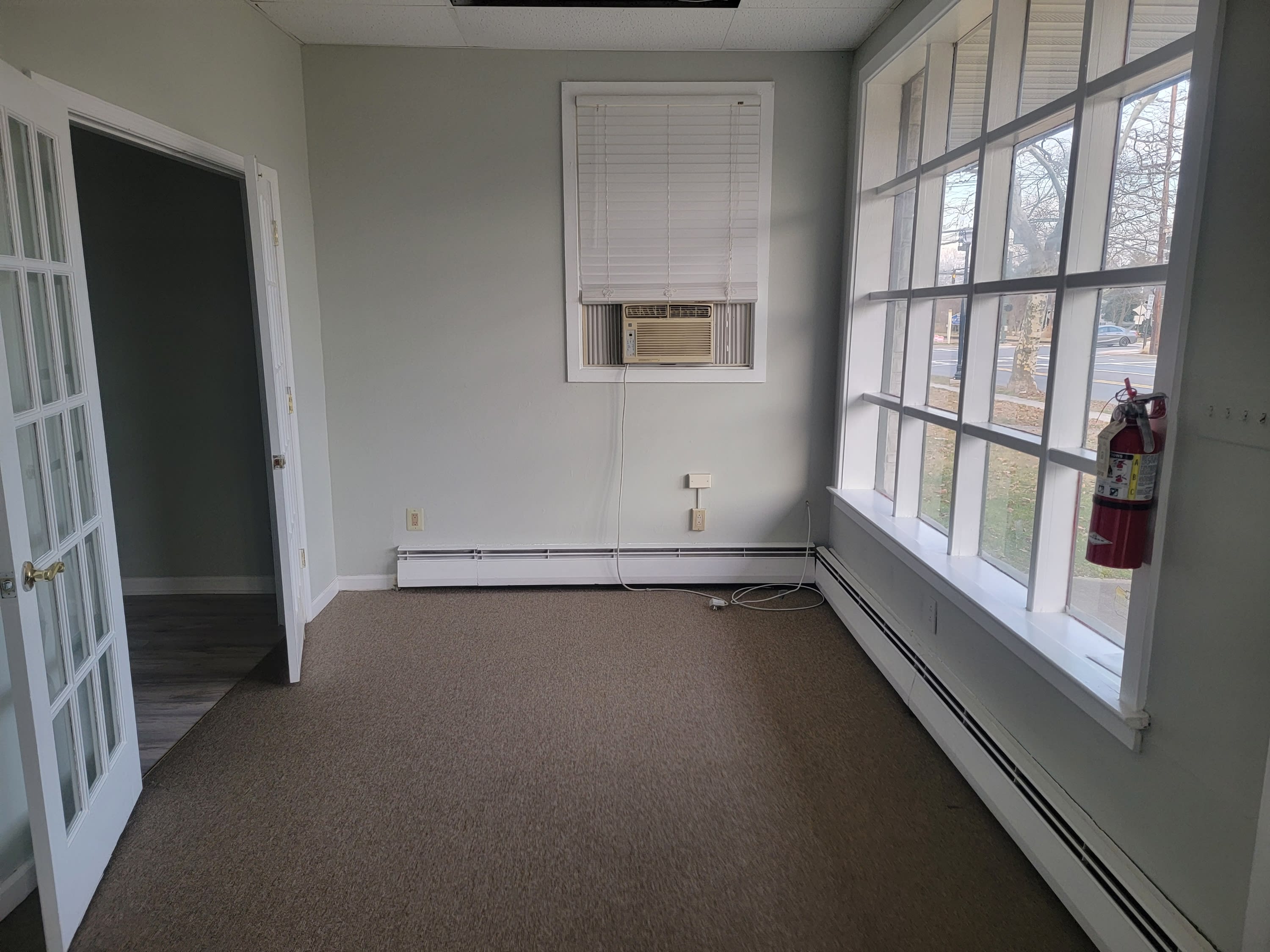 317 East Broad Street Store Front – photo 2