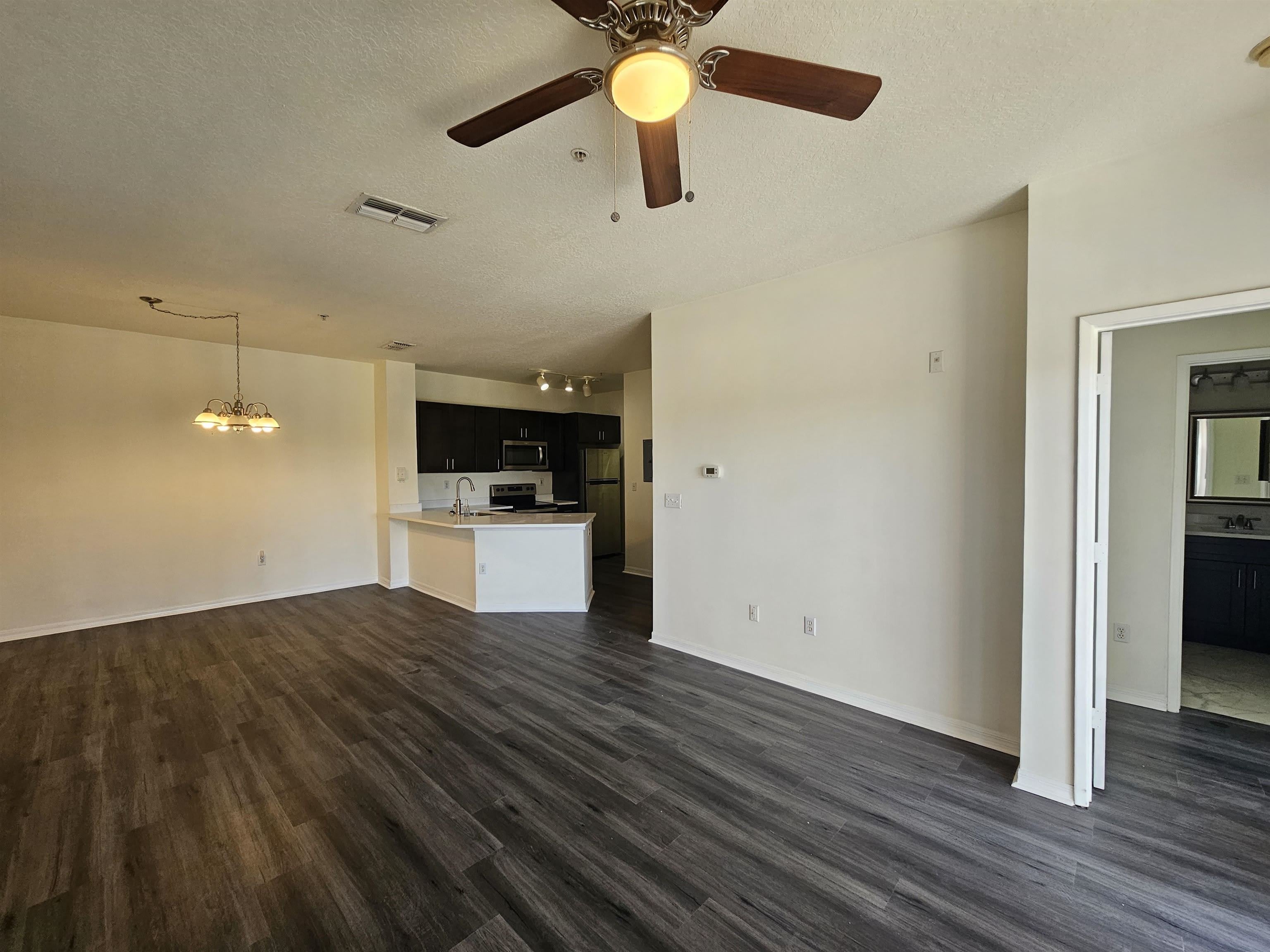 560 Florida Club Blvd #312 – photo 2