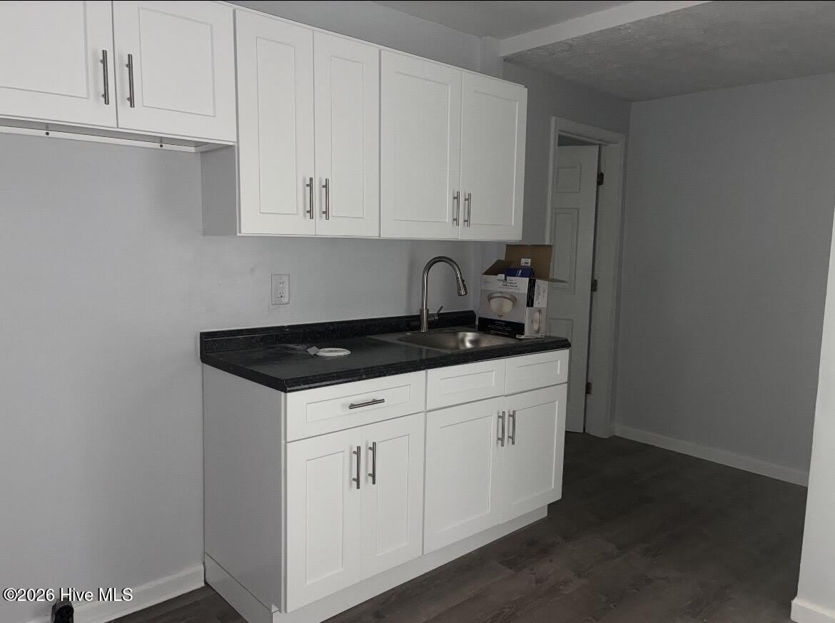 217 Robinson Street – photo 2