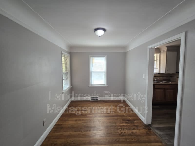 15401 Eastwood Street – photo 4