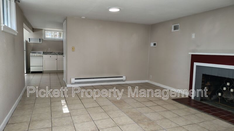 4121 W D St – photo 4