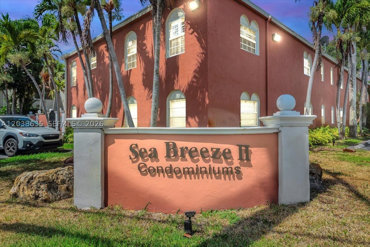 1405 Miami Rd – photo 2
