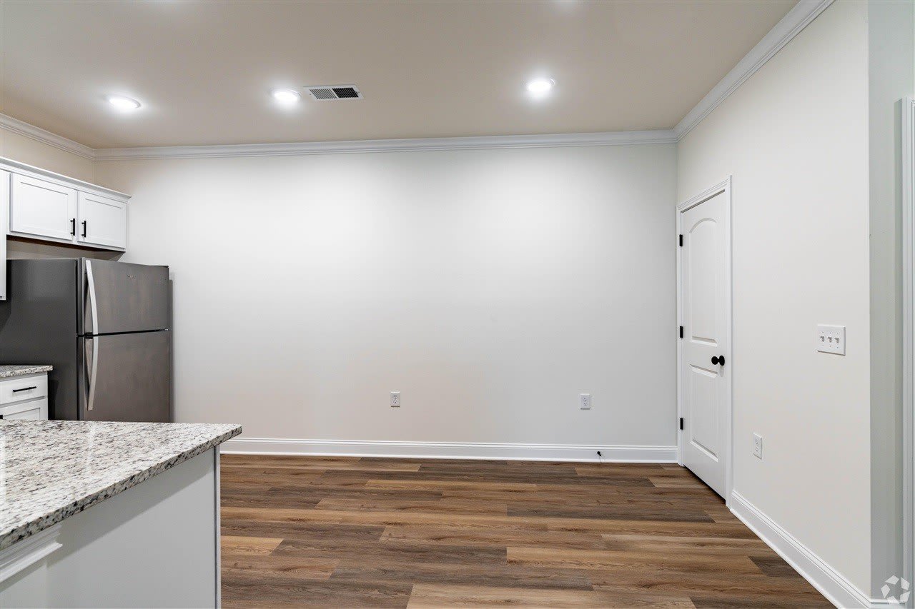 8573 Grove Park Street – photo 3