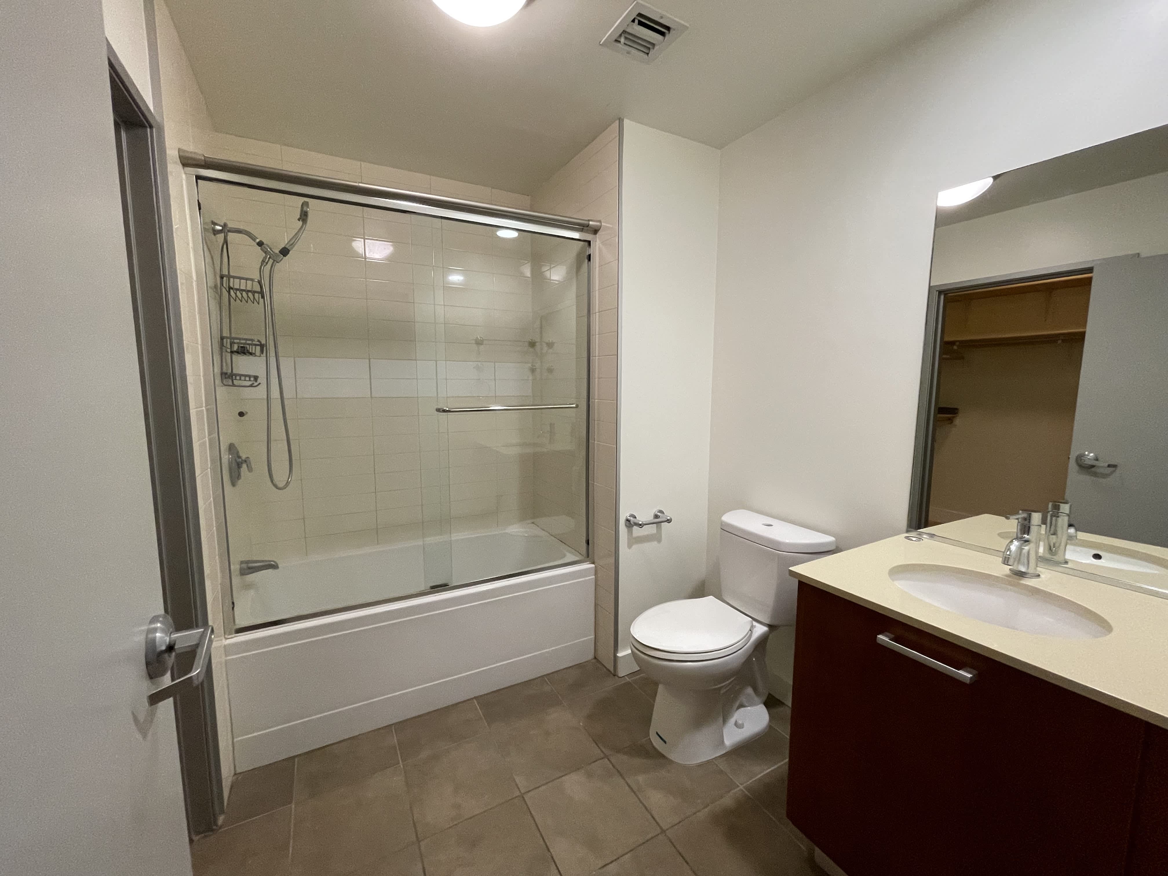 645 West 9th Street – photo 4