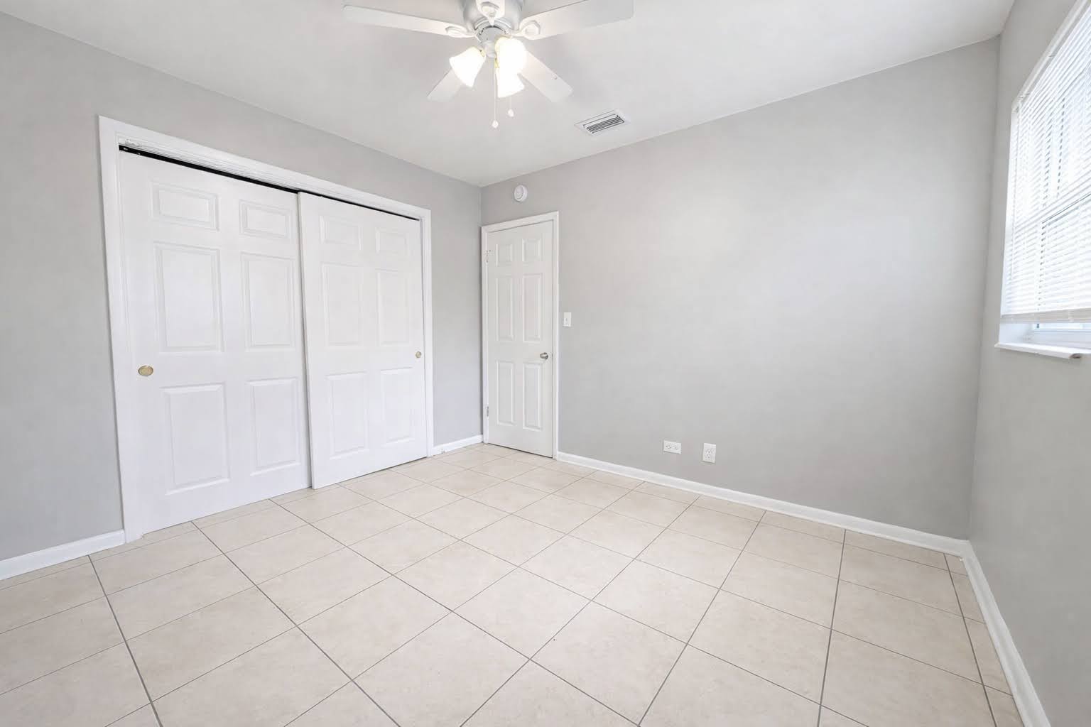 3707 E North Bay St – photo 4