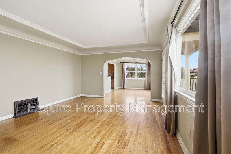 2381 HYLAND AVE – photo 5