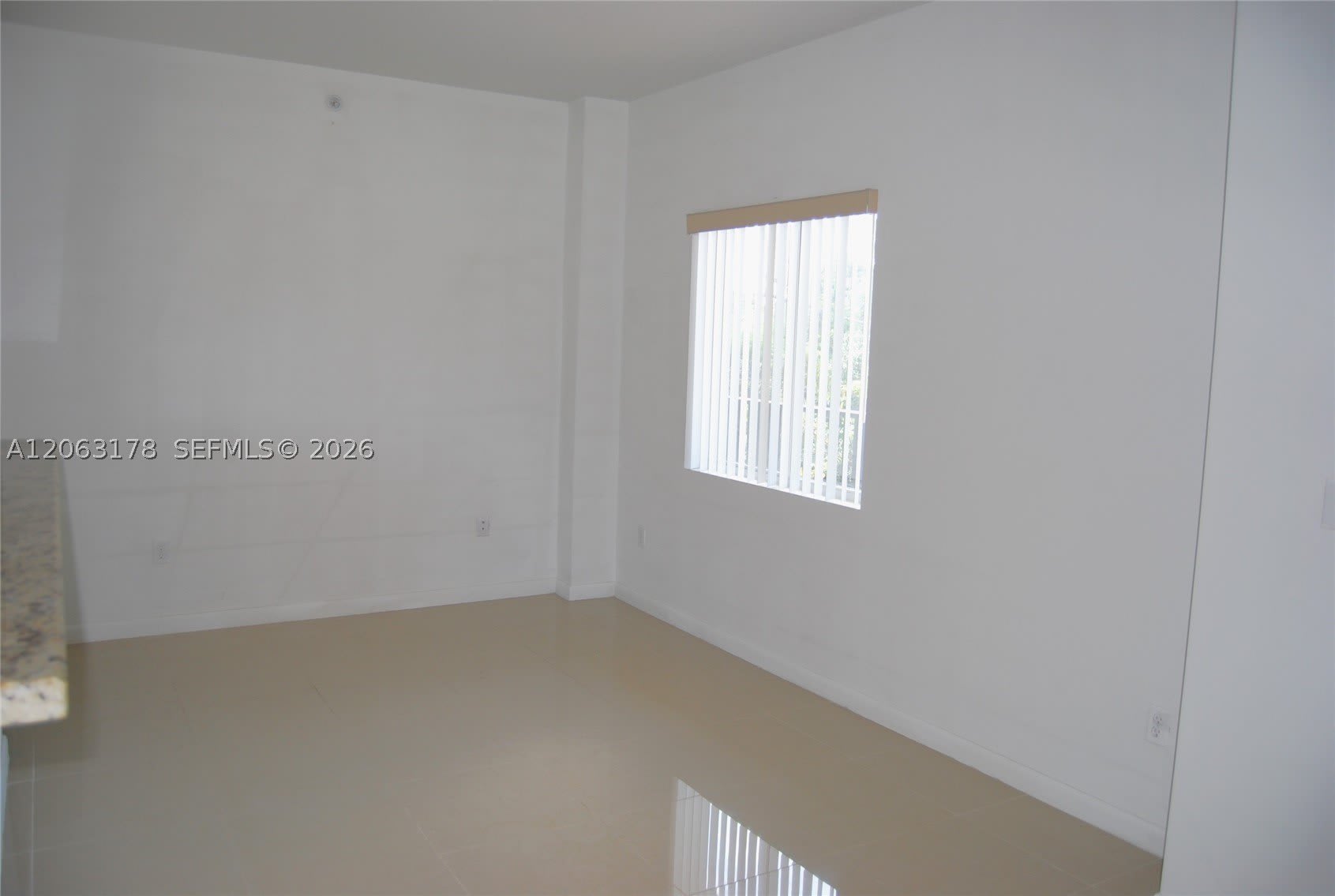 909 SW 15 AV – photo 5