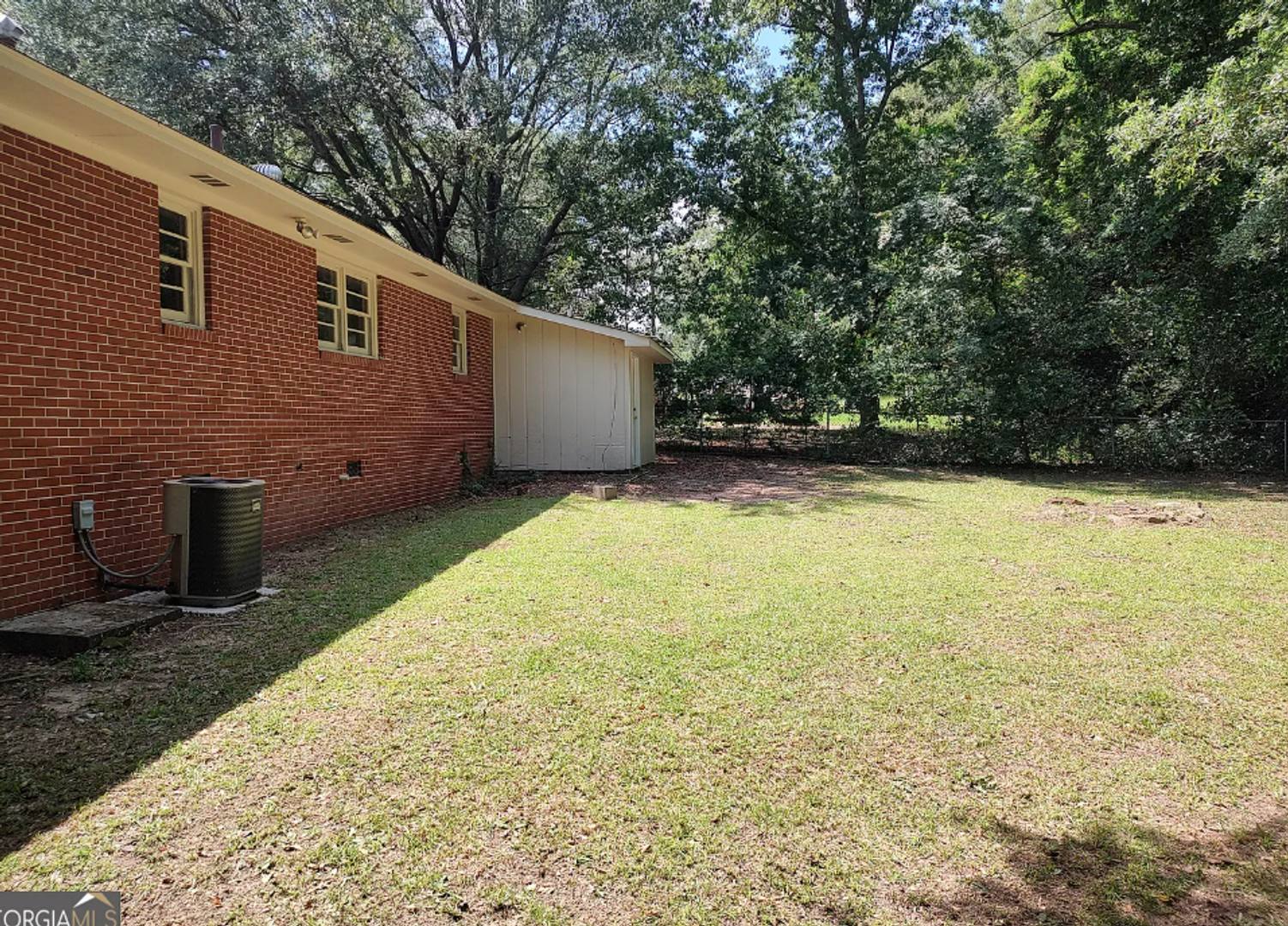 Spacious 4BR and 2Bath Single Story Home – photo 2