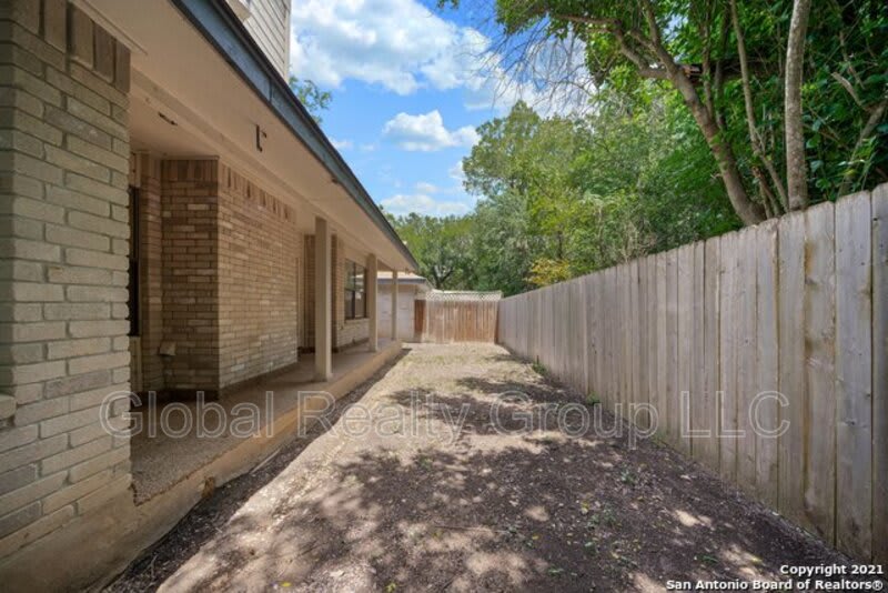 118 Golden Way – photo 3