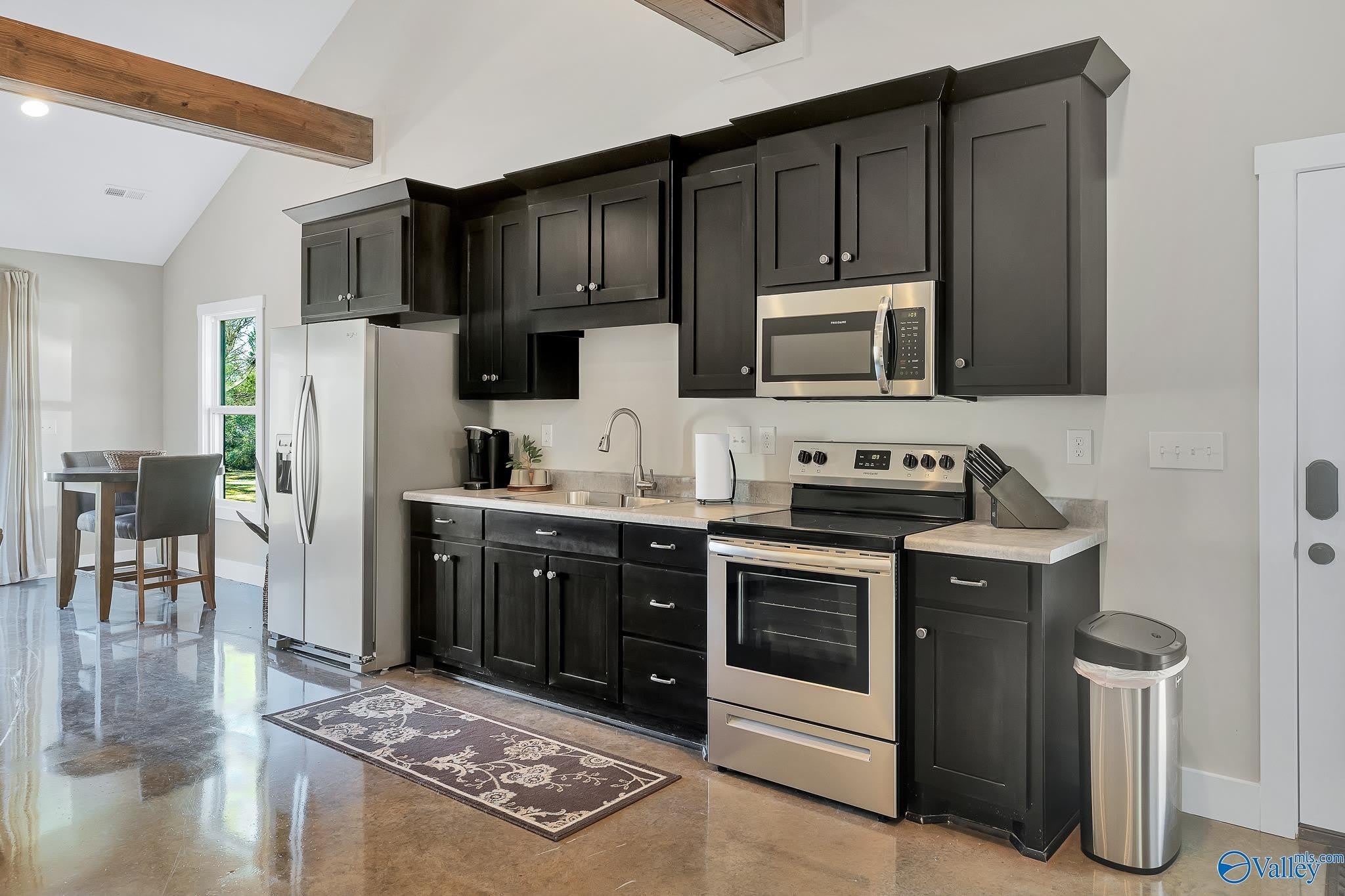 275 Bolling Road – photo 2