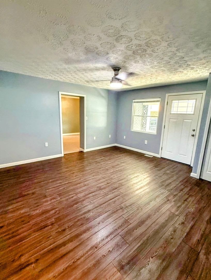 Spacious 6BR House in New Lebanon – photo 3
