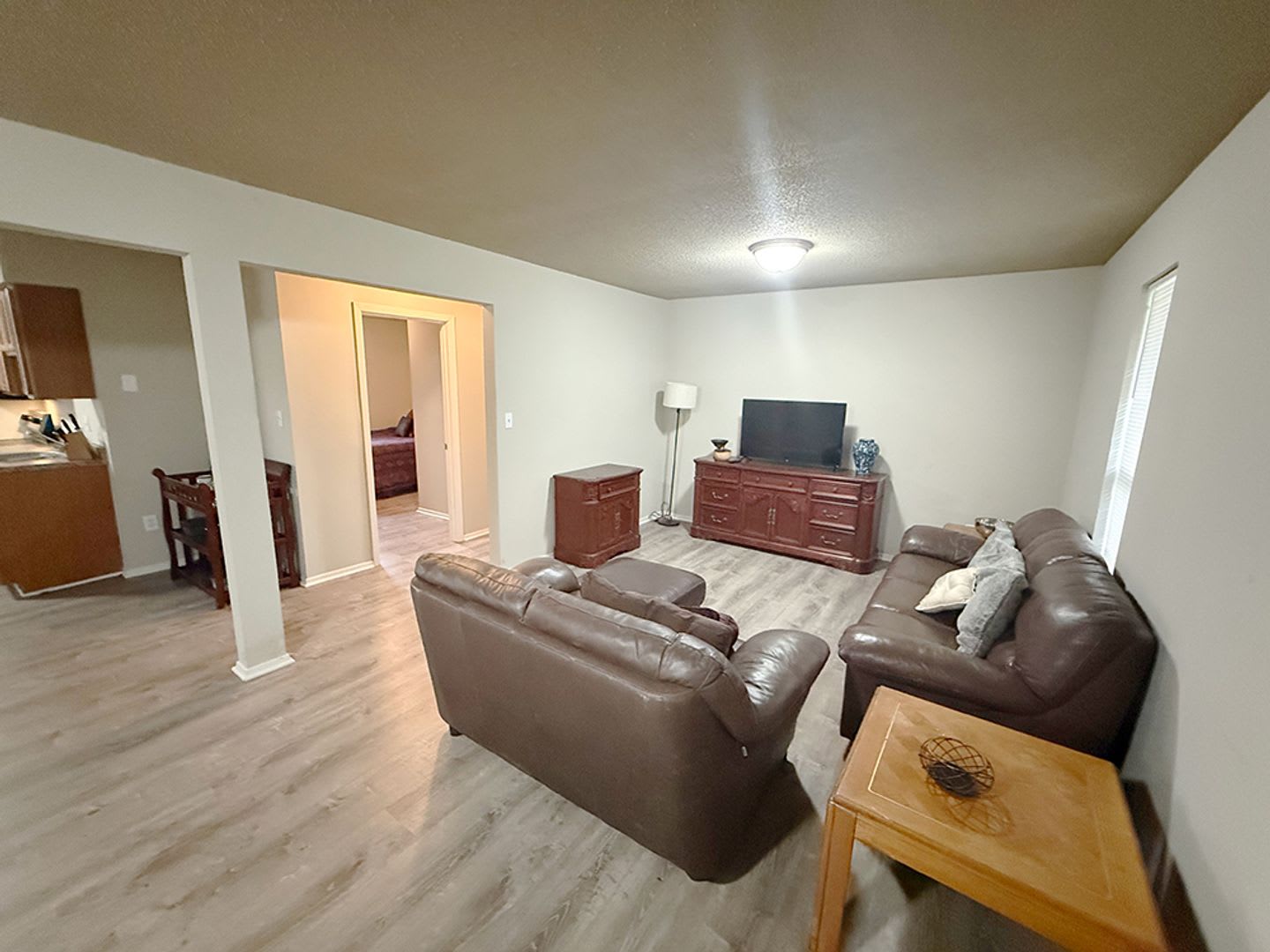 Stonegate Complex -- Fully Furnished and Utilities Included! – photo 3