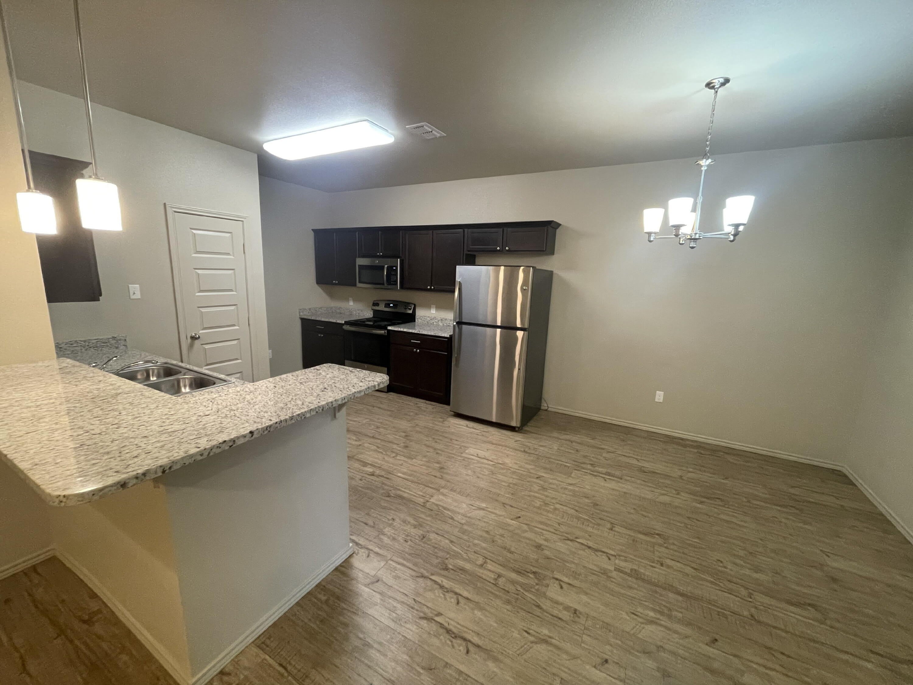 6706 Pontiac Avenue – photo 2