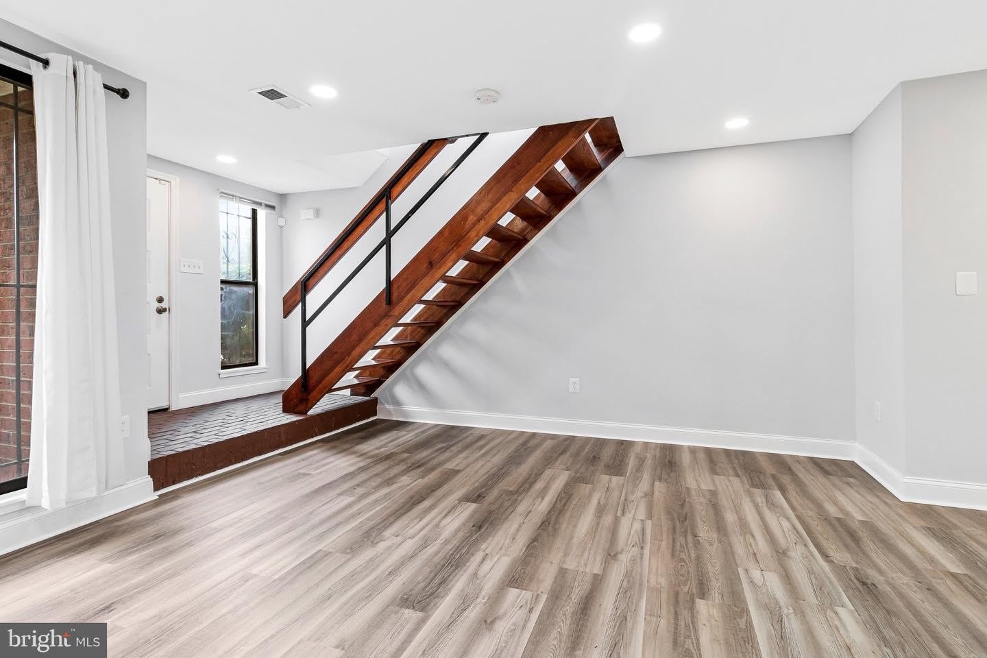 2435 18Th St Ne 2435 – photo 5