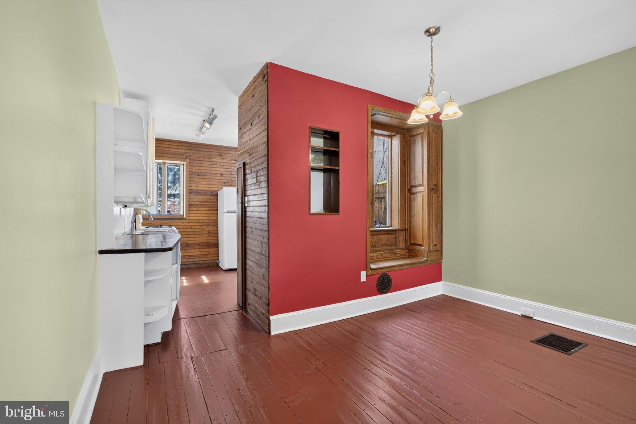 4051 LUDLOW Street – photo 4