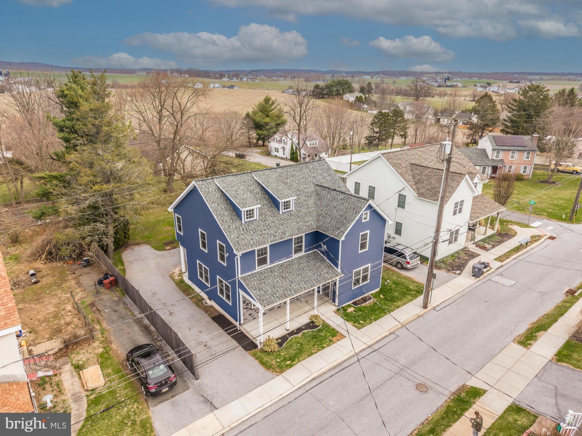 411 JAMES Street – photo 5