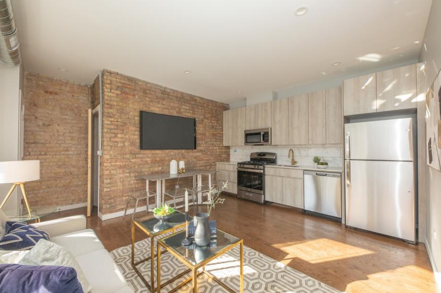 851-3A West Barry Ave. – photo 1