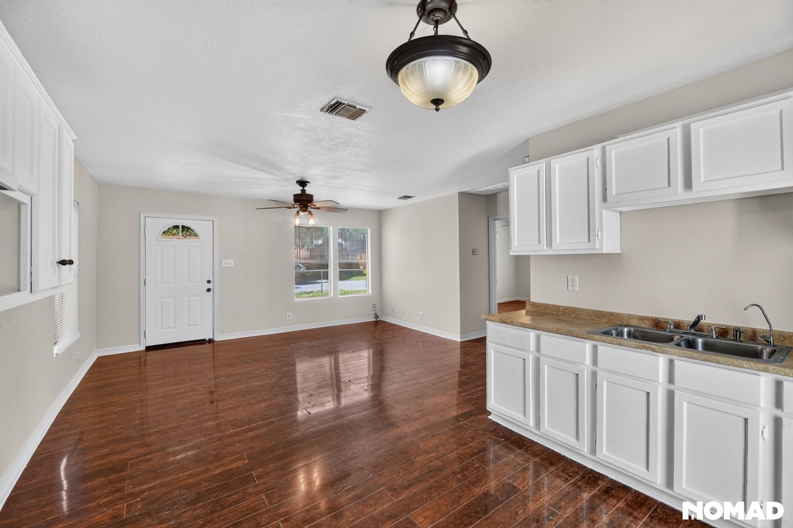 Charming 2BR House in San Antonio – photo 3