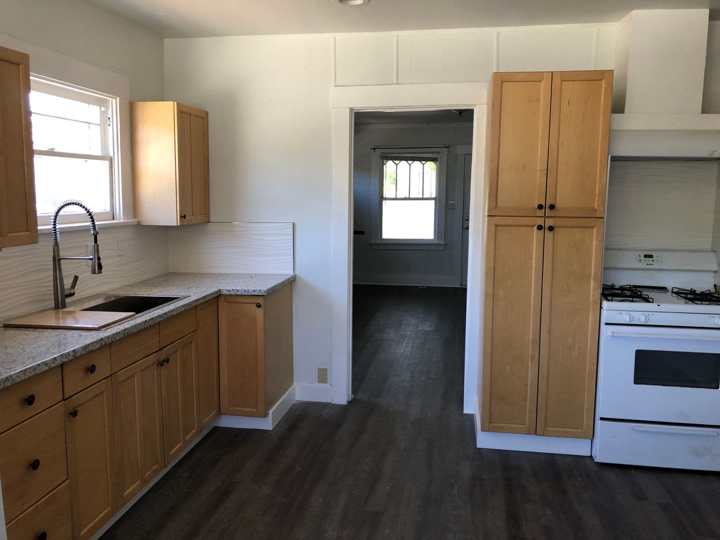 Quaint 2 BR/1BA House near downtown Martinez-Rent $2700.00 (1835 Estudillo St, Martinez) – photo 3