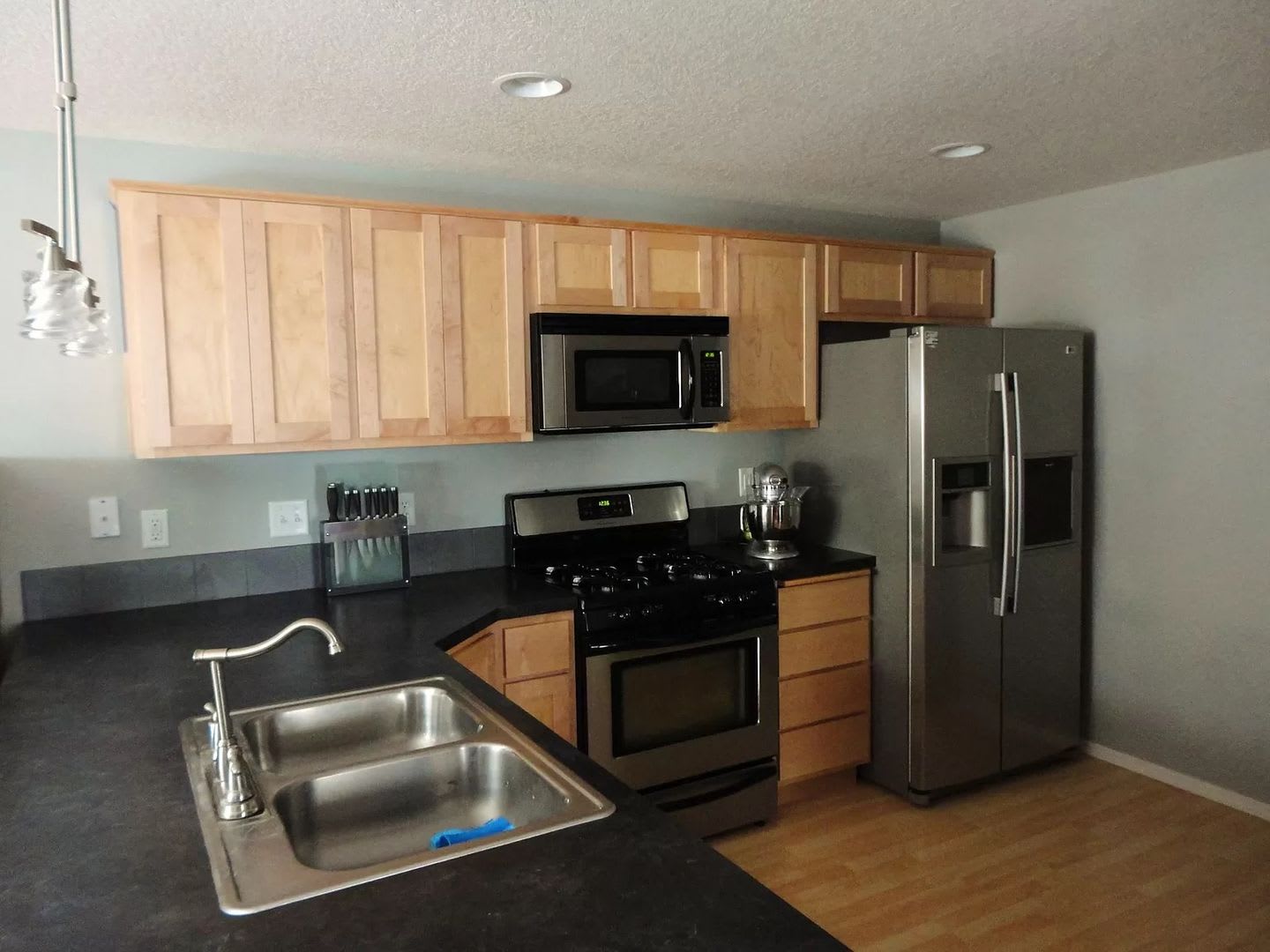 Spacious Landover Commons Home w/ Large Yard for Lease – photo 5
