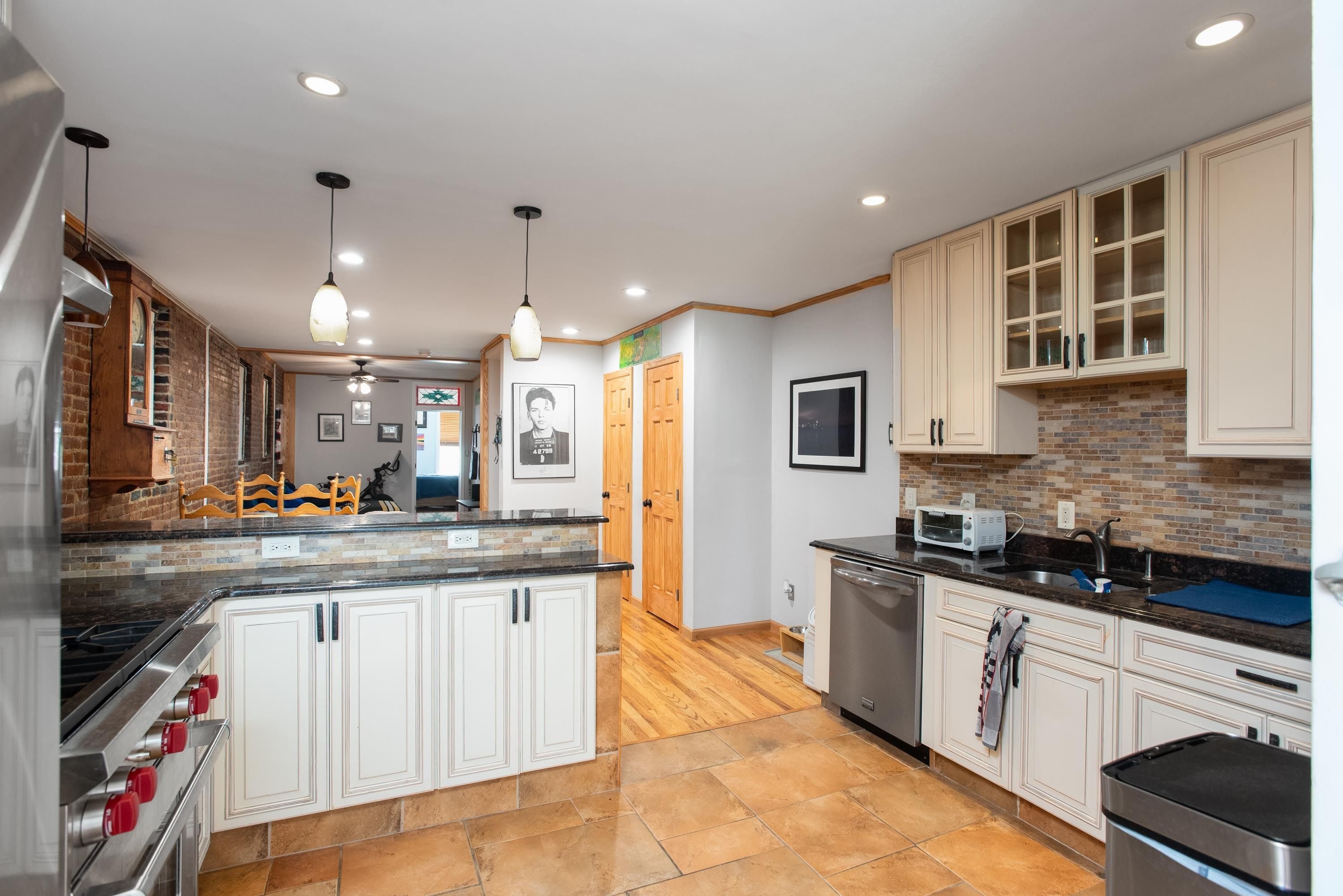 222 WILLOW AVE – photo 2