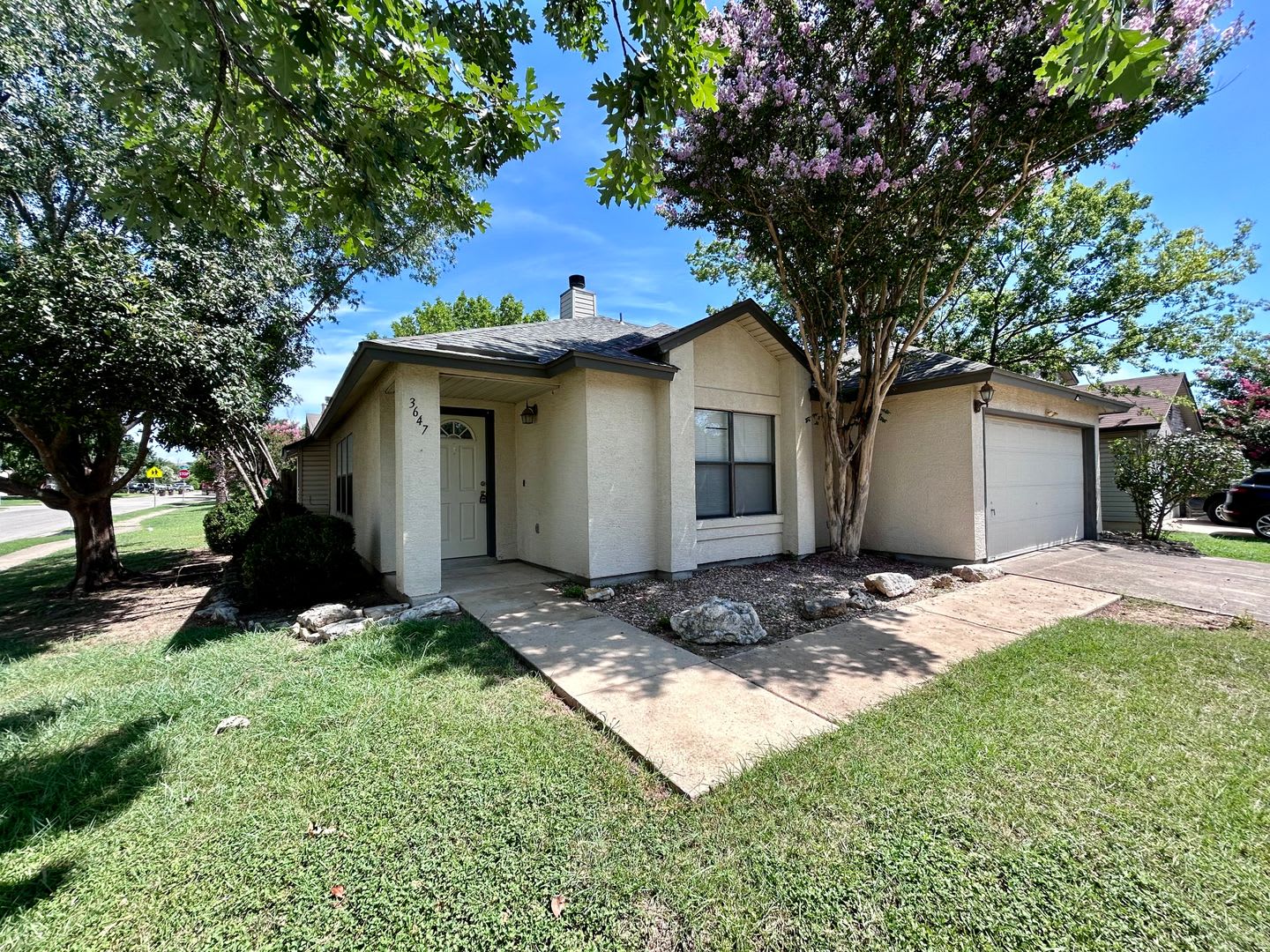 3647 Bass Lp 78665 3 Bed 2 Bath 1 Car Garage 1875 – photo 1