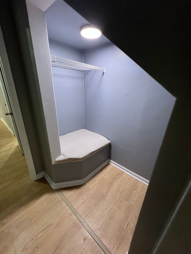 Spacious 2-Bedroom Townhome with Finished Studio Suite – Prime Location! – photo 3