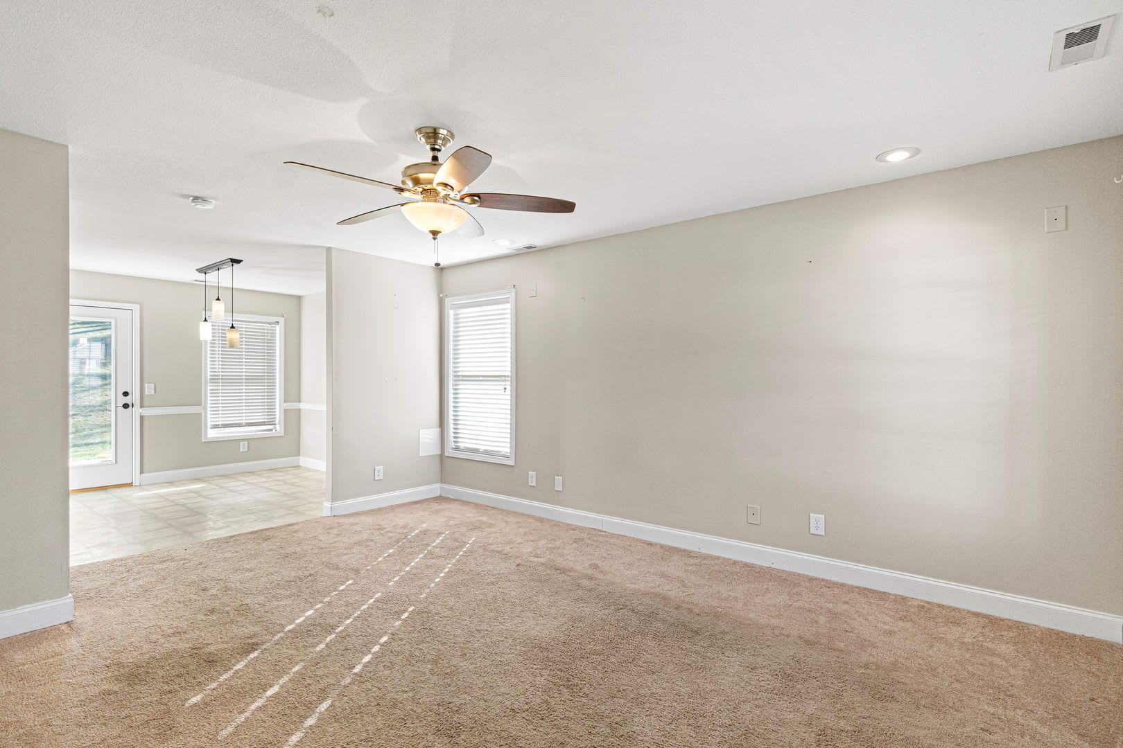 402 Kings Rd – photo 5