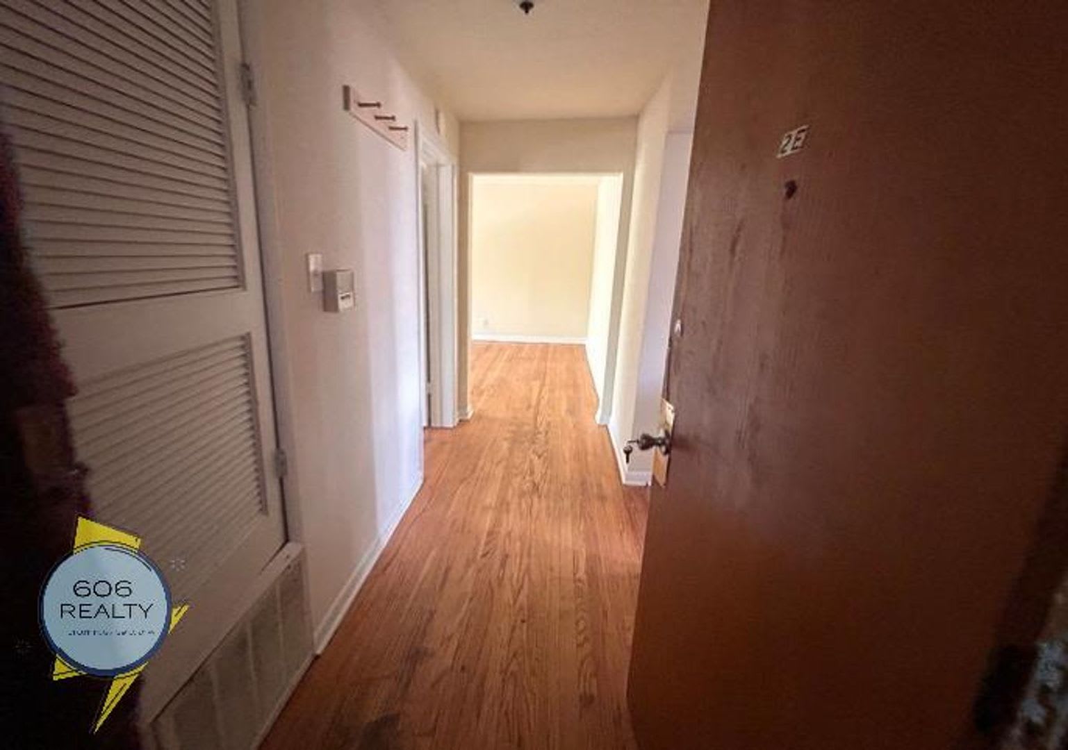 4811 W Warwick – photo 3