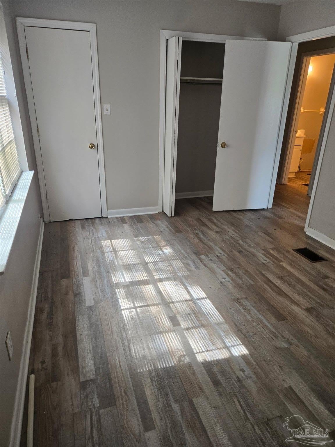 1200 Lake Dr – photo 4